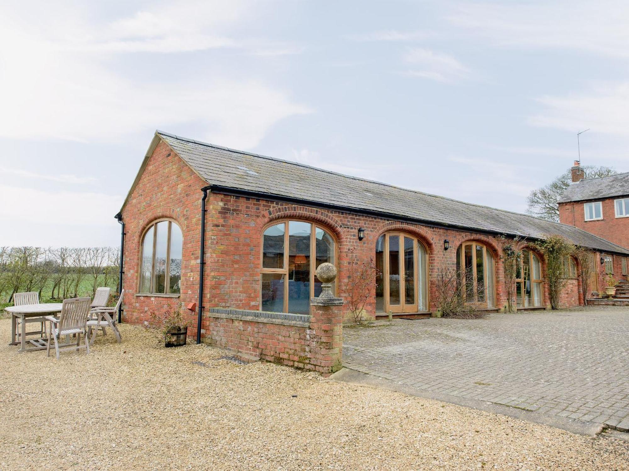 הוילה Church Stowe The Stables At Weedon Hill Farm מראה חיצוני תמונה